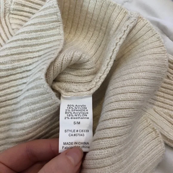 DREAMERS Sweater - Picture 7 of 7